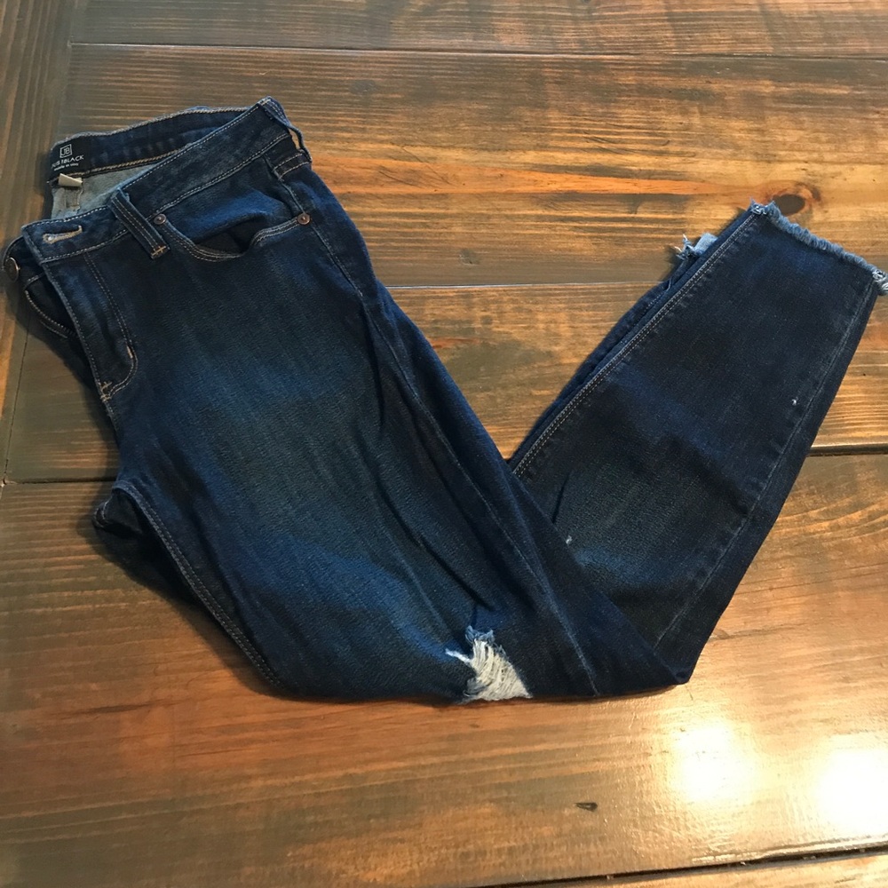 Skinny, Distressed Jeans!